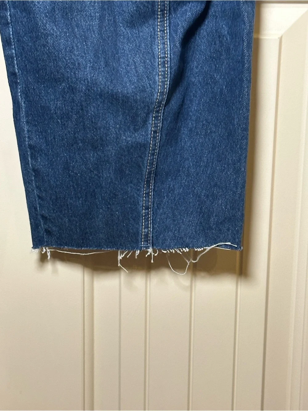 Women's High-Rise Easy Barrel Ankle Jeans - Universal Thread Medium Wash 2 NWT - Picture 4 of 15